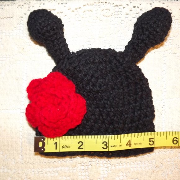 Hand made knitted lady bug baby hat - Picture 3 of 6